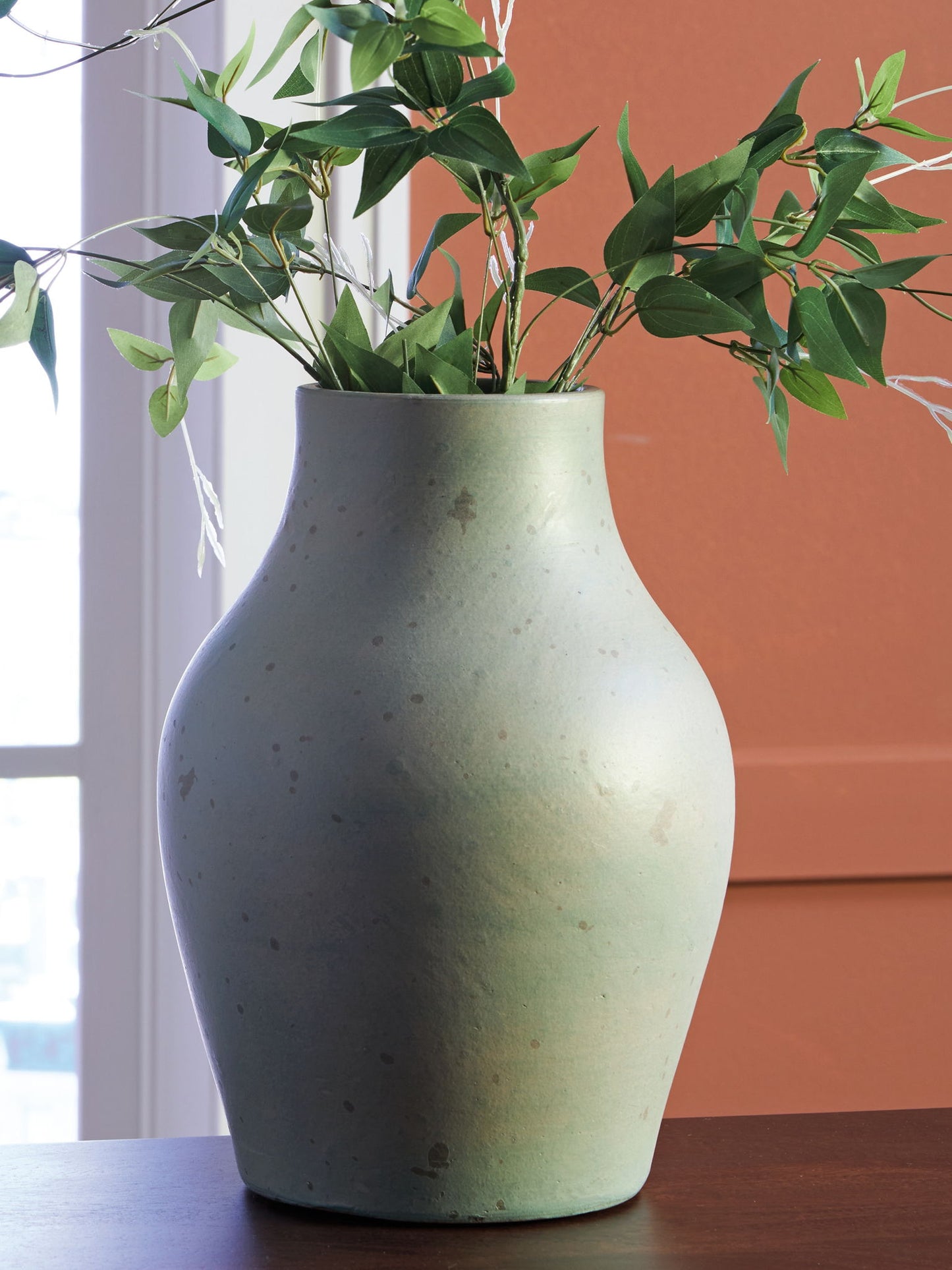 Baychester -  Vase
